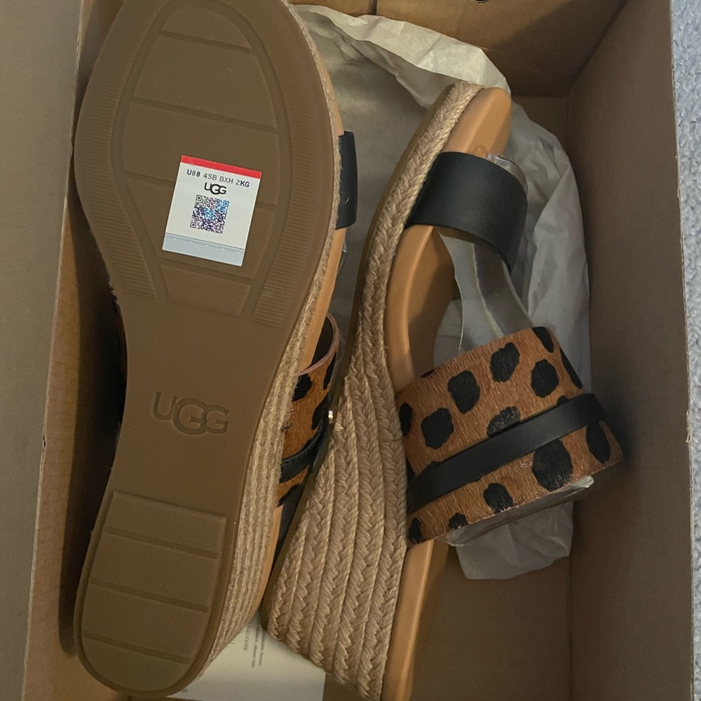 HP🎉New UGG leopard wedge - Picture 5 of 6